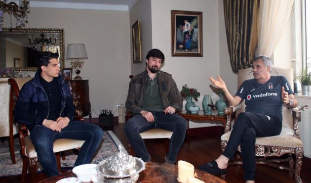 Beşiktaşlı futbolcular Şenol G&uuml;neş'i ziyaret etti!