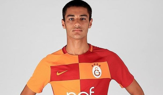 Ozan Kabak kimdir?