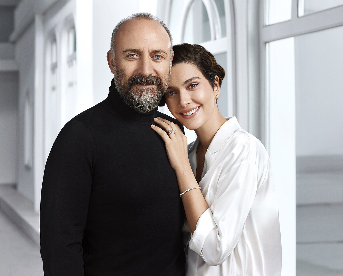 Berg&uuml;zar Korel - Halit Ergen&ccedil;