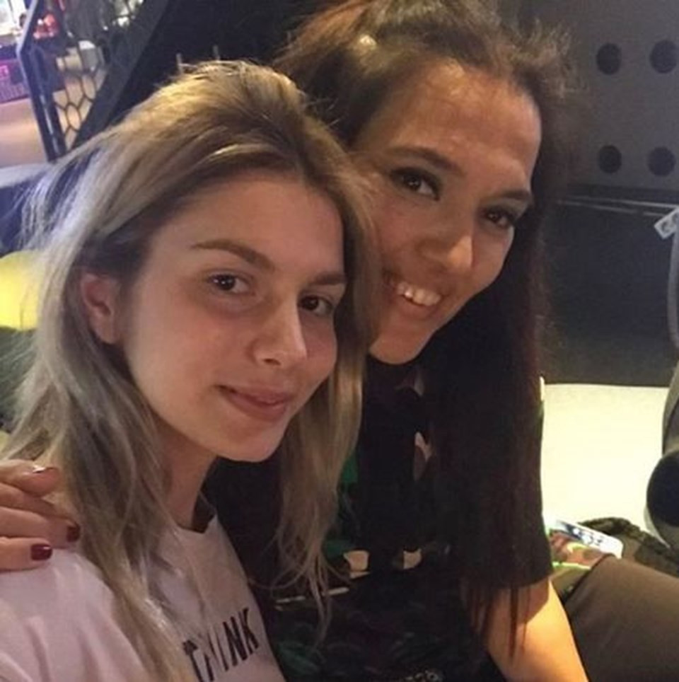 Demet Akalın - Aleyna Tilki