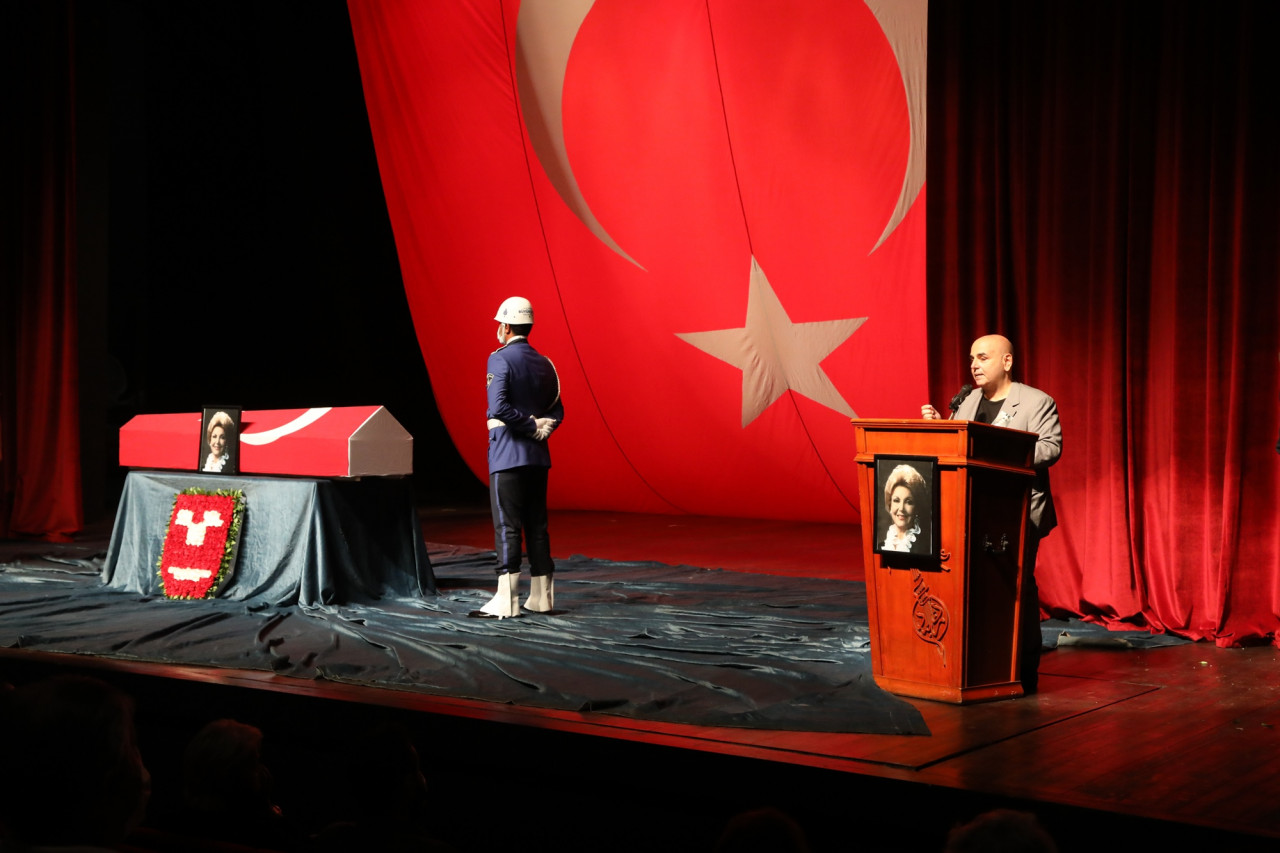 Nedret Güvenç