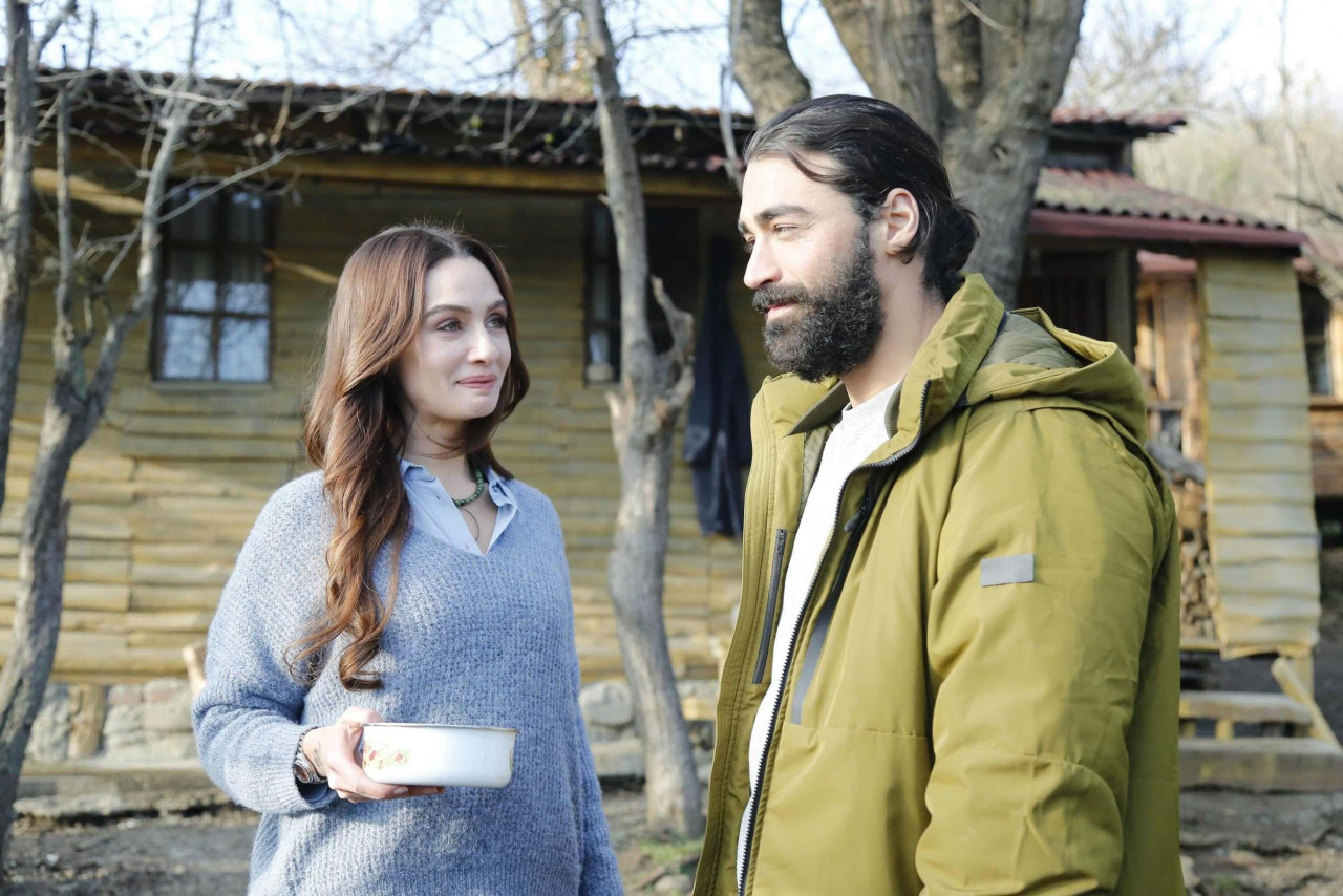Birce Akalay - Sarp Levendoğlu