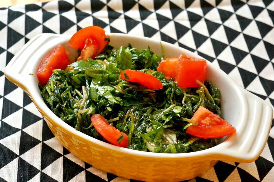 https://yemek.com/tarif/zahter-salatasi/ | Zahter Salatası Tarifi