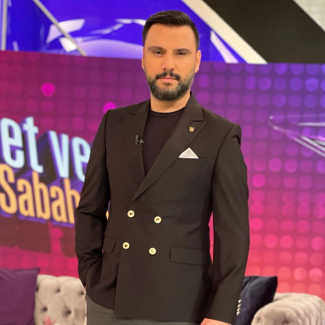K&uuml;sl&uuml;k yıllar sonra bitti! Mahsun Kırmızıg&uuml;l ile Alişan sonunda barıştı
