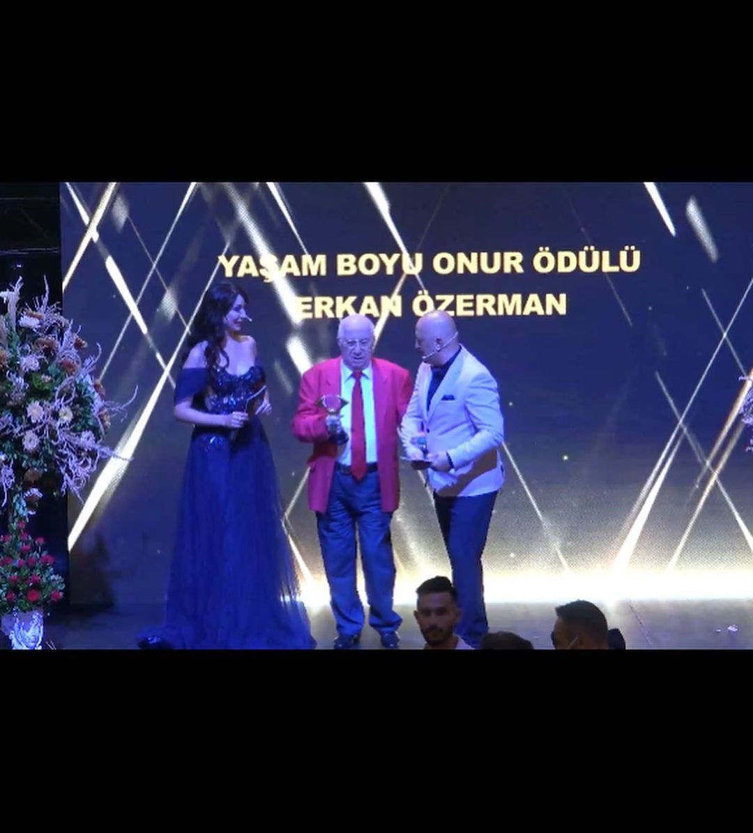 Erkan Özerman ile Edis Görgülü arasındaki 'ödül gecesi' gerginliği büyüyor