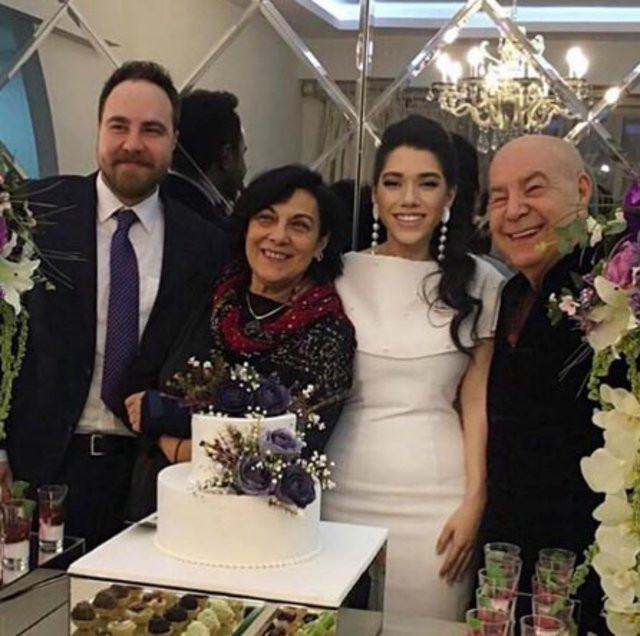 Mahzar Alanson'u yıkan ölüm! Ünlü sanatçı hayatını kaybetti