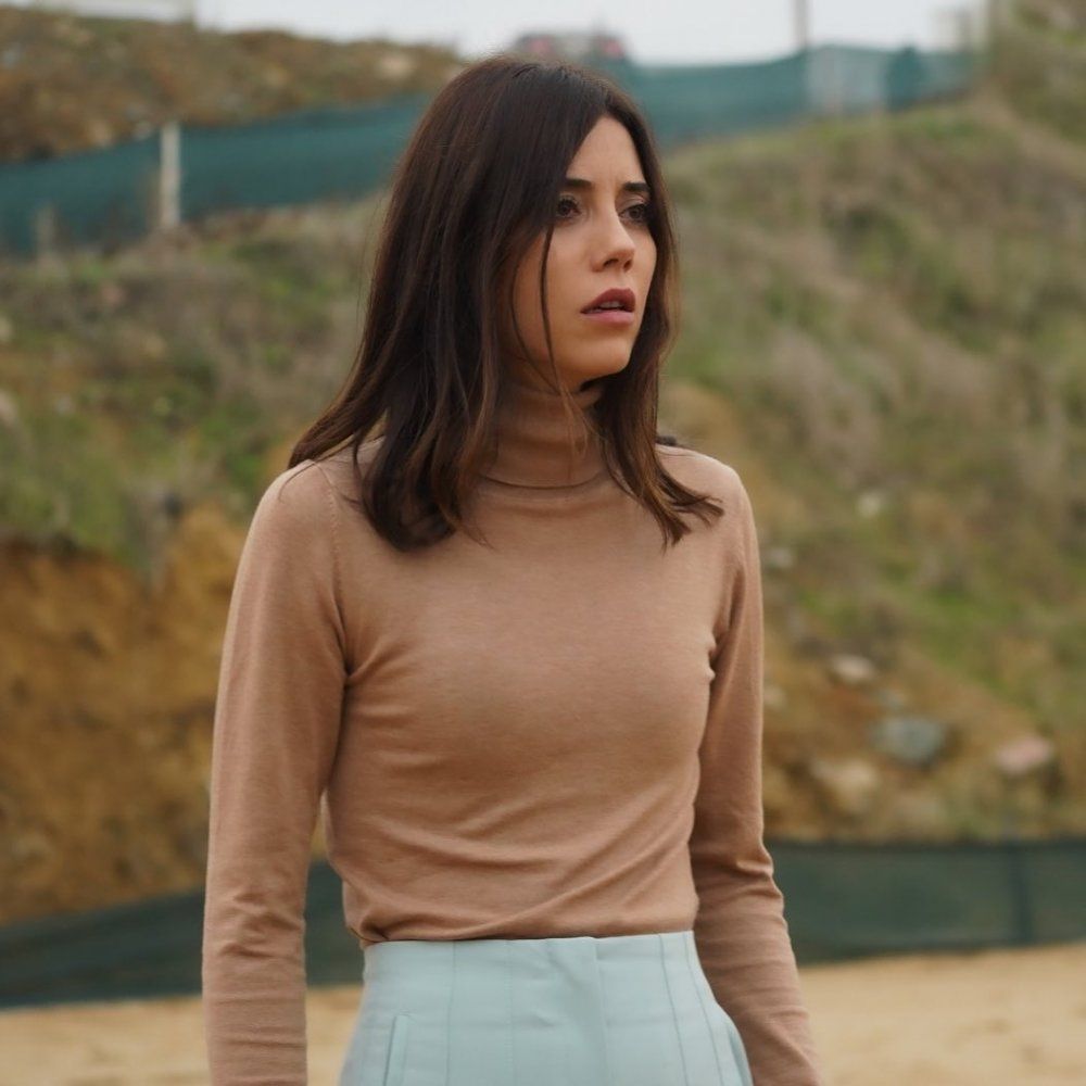 Cansu Dere'den Ceza Sonrası Paylaşım! 'Kalbimizi Bıraktık'