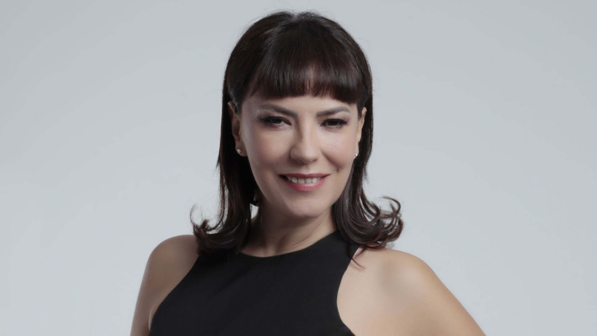Yeşim Salkım: Maalesef geceleri kariyerinize sarılıp uyuyamazsınız! - Show TV