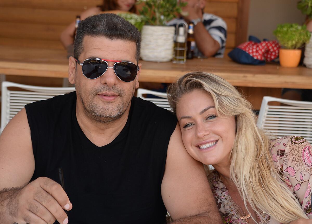 11 yıllık evlilik resmen bitti! Yeliz Yeşilmen ile Ali Uğur Akbaş boşandı
