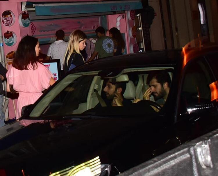 Mahmut Kırmızıgül yine çapkınlık turunda! Patlayan flaşlarla neye uğradığını şaşırdı