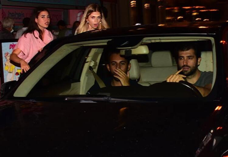 Mahmut Kırmızıgül yine çapkınlık turunda! Patlayan flaşlarla neye uğradığını şaşırdı