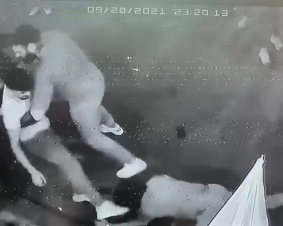 Şevval Şahin’in sevgilisi Yiğit Marcus Aral'ın Taksim'de öldüresiye dövüldüğü anlar kamerada