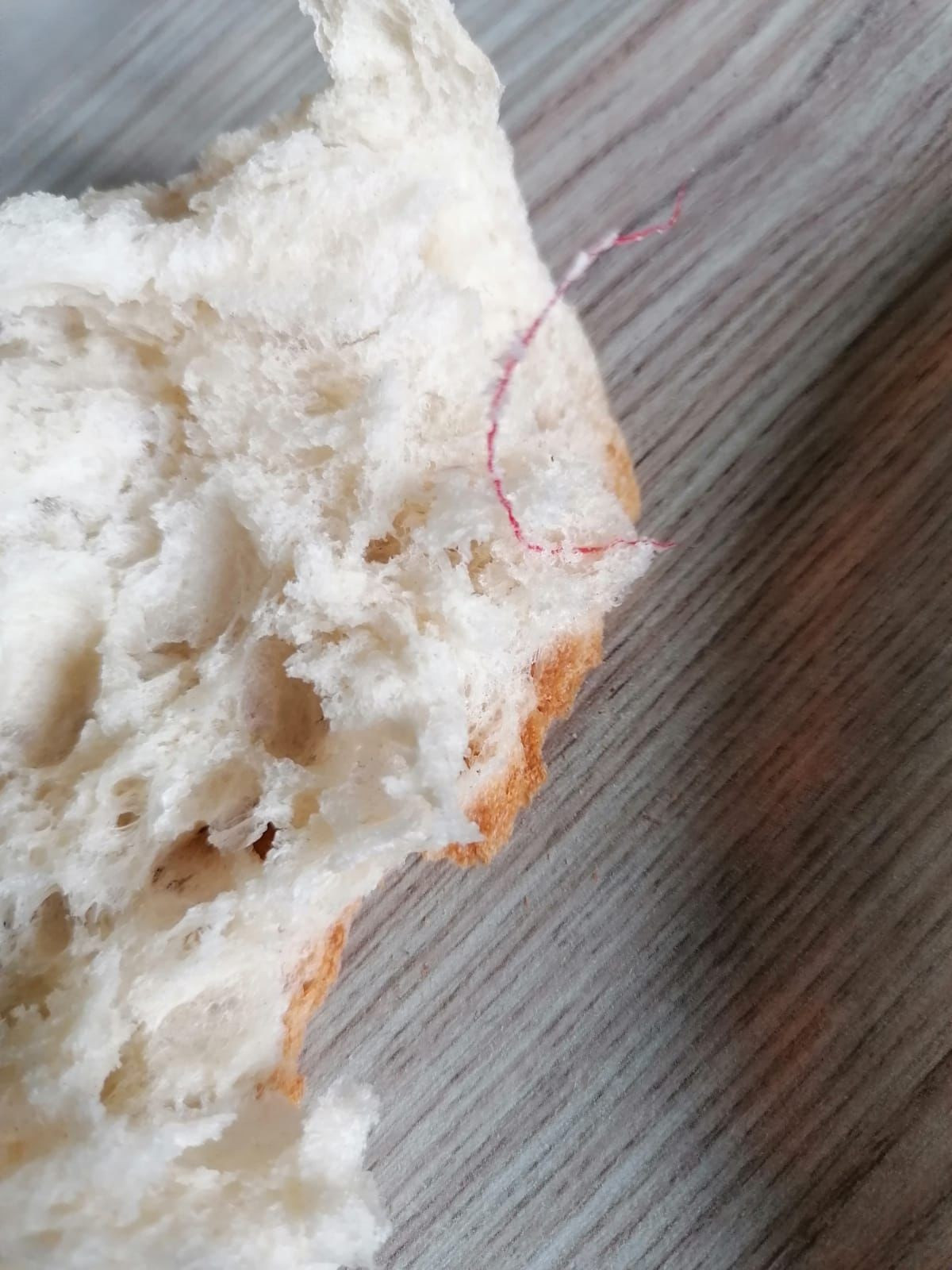 Bilecik'te ekmeğin içinden çıkan şey görenleri şoke etti
