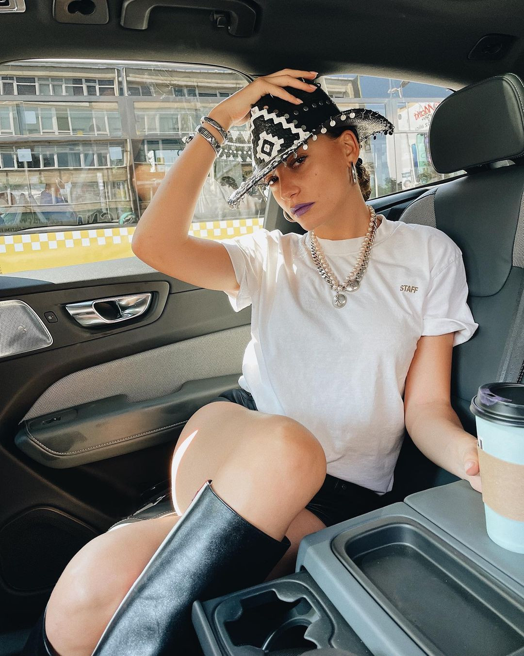 Serenay Sarıkaya reklam anlaşmasından servet kazanacak