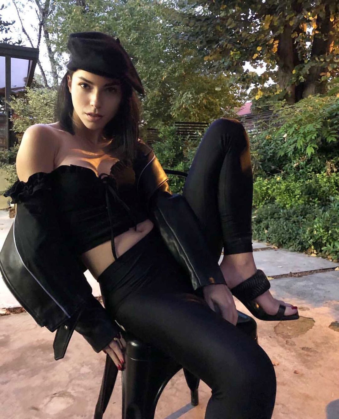 Photoshopun ayarını kaçıran Merve Boluğur alay konusu oldu