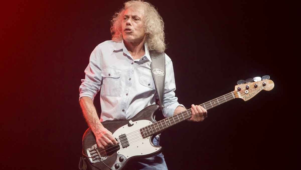 &Uuml;nl&uuml; m&uuml;zik grubunun bas gitaristi Alan Lancaster hayatını kaybetti