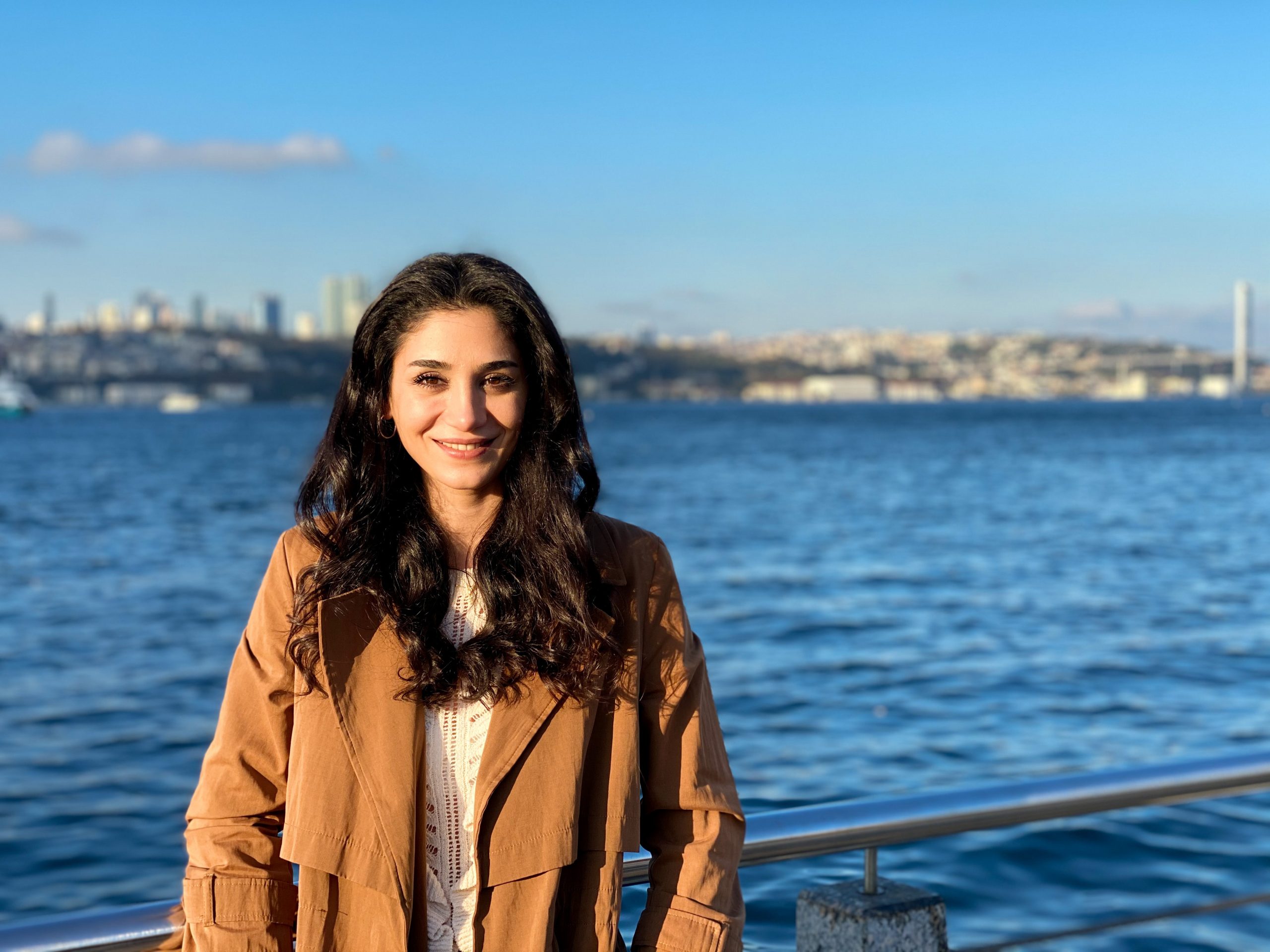 Sitare Akbaş "Aşk Sarsın Her Yanımızı" - İstanbul'a dair en g&uuml;ncel haber  sitesi