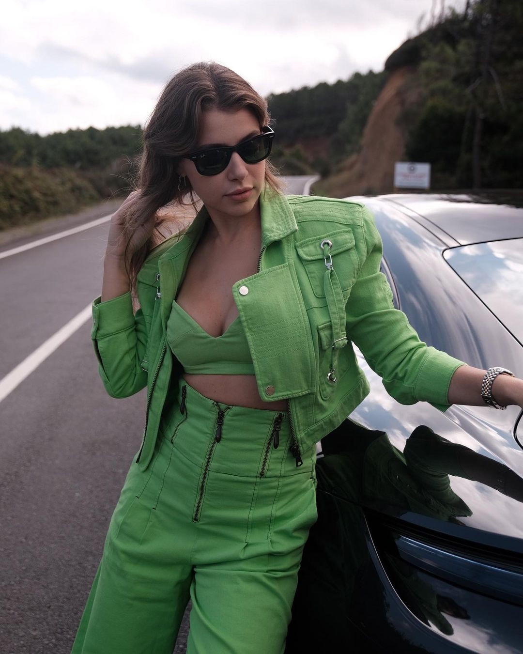 Hande Erçel'in ablası Gamze Erçel'den kendisine pahalı jest