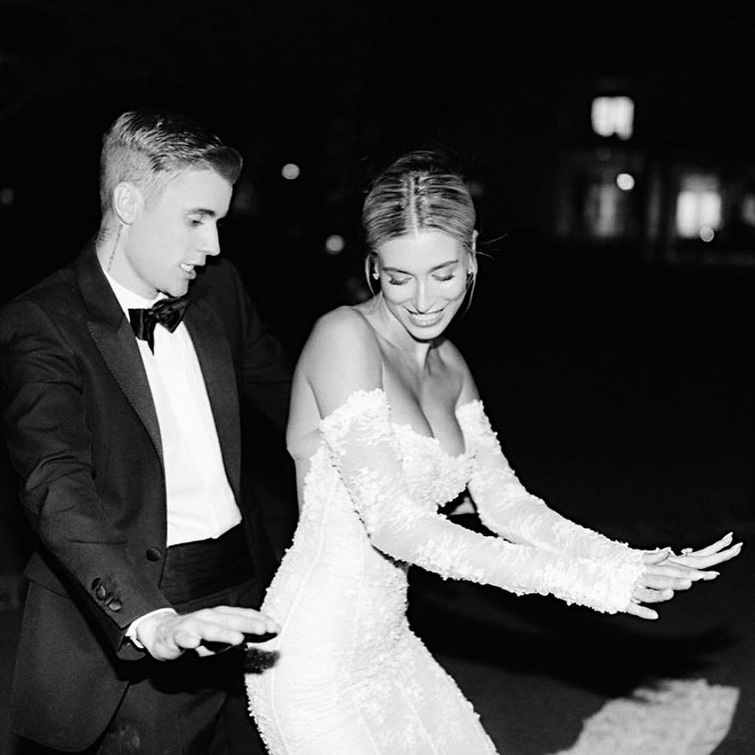 Justin Bieber ile Hailey Baldwin evliliklerinin üçüncü yılını kutladı