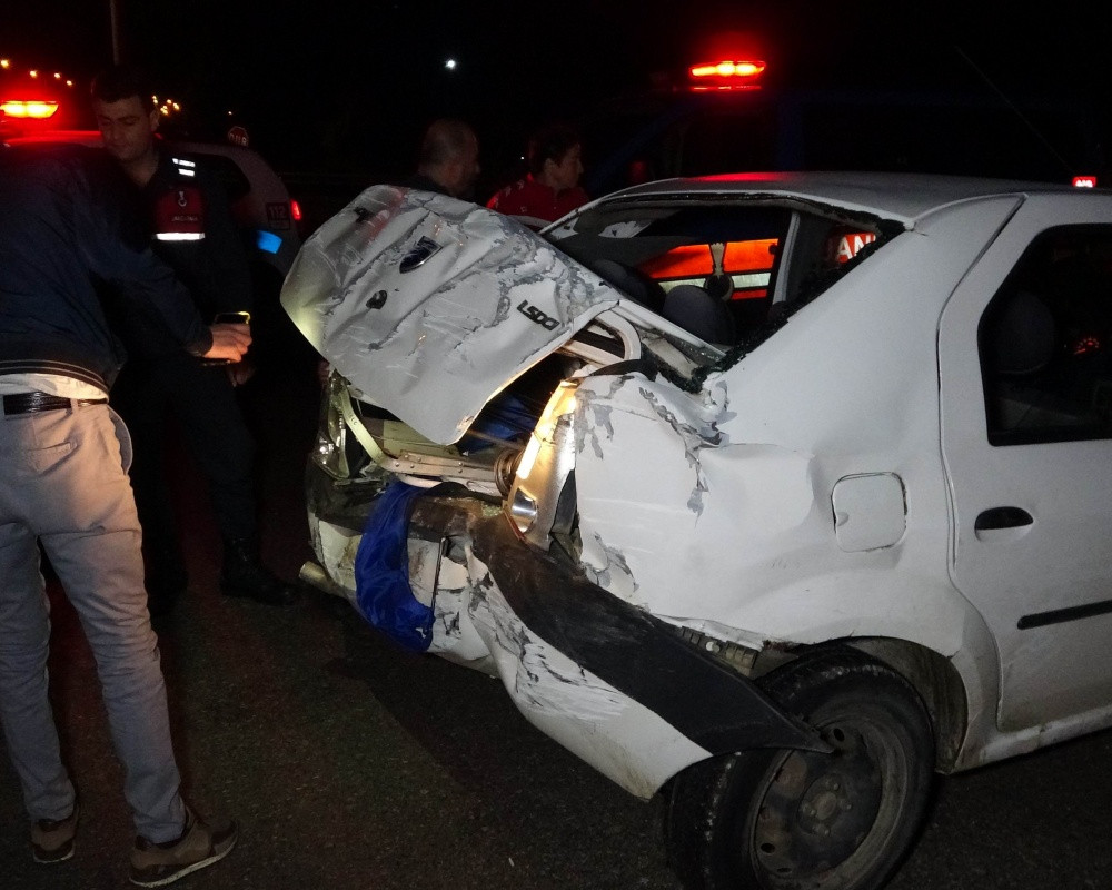 Ünlü oyuncu Sadi Celil Cengiz trafik kazası geçirdi! Babasıyla birlikte yaralandı