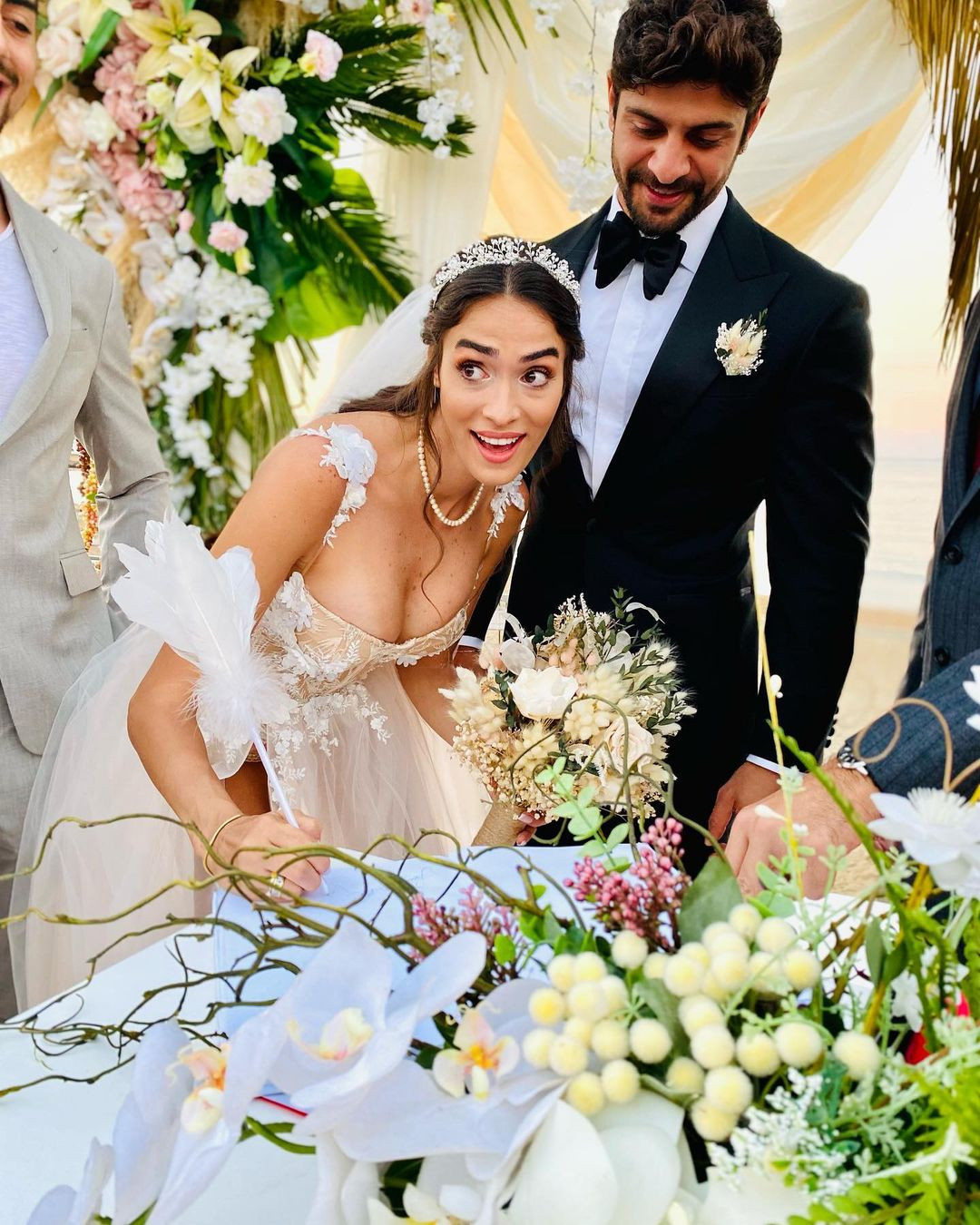 Adı Gökhan Çıra ile aşk dedikodularına karışan Survivor Melisa Emirbayer evlendi! Sami Hamidi nikah masasına oturdu