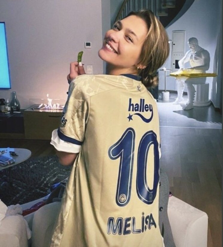 Aşk Mantık İntikam'ın Çağla'sı Melisa Döngel ve Fenerbahçeli Jose Sosa ile ilgili yasak aşk iddiası