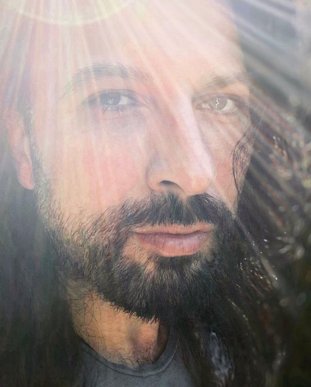 Almanya'da yaşayan Tarkan'ın son hali şaşkına çevirdi! Yeni imajıyla dalga geçti