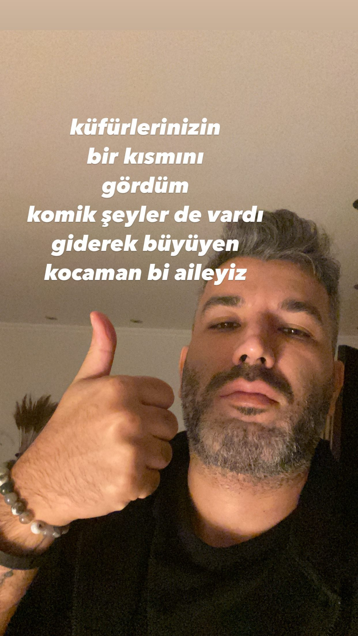 Edis ile sarmaş dolaş dansı dansı eleştirilen Zeynep Bastık'ın eşi Tolga Akış sessizliğini bozdu