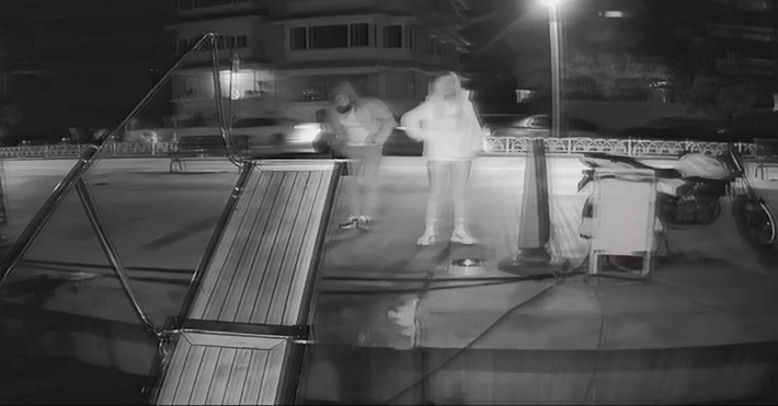 Boğaz'da dehşet! Ünlü DJ ve arkadaşları ücreti çok bulunca tekne sahibini yaraladılar