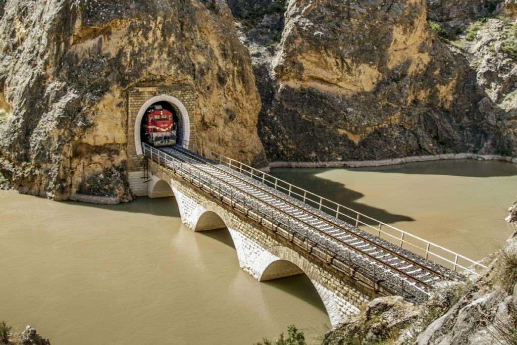 Ankara - Kars arasında Doğu Ekspresi ile 24 saatlik masalsı yolculuk