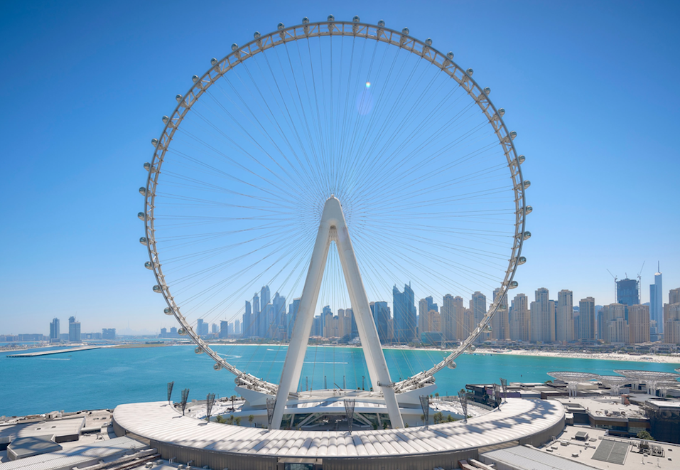 Dünyanın en büyük dönme dolabı görkemli bir törenle Dubai’de açıldı