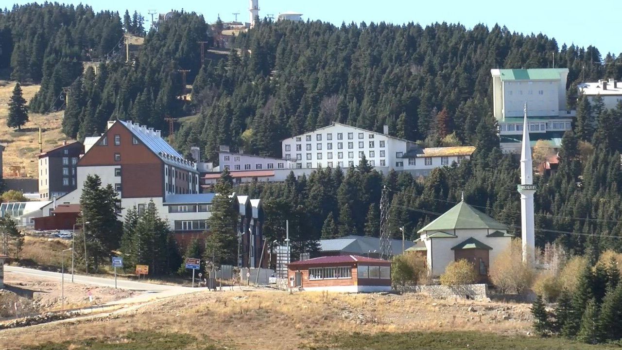 'Beyaz cennet' Uludağ'da kayak sezonu öncesi hazırlıklar başladı