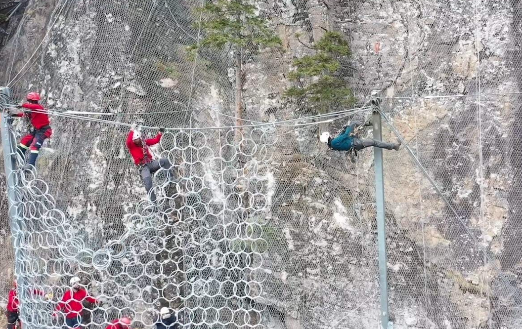 Türkiye’nin en önemeli inanç turizmi merkezlerinden Sümela Manastırı gelecek yıl tamamen ziyaretçilere açılacak