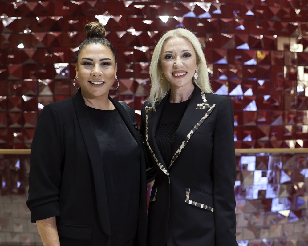 AKM'de sahne alan Grammy ödüllü Chris Botti konserine ünlü isimler akın etti