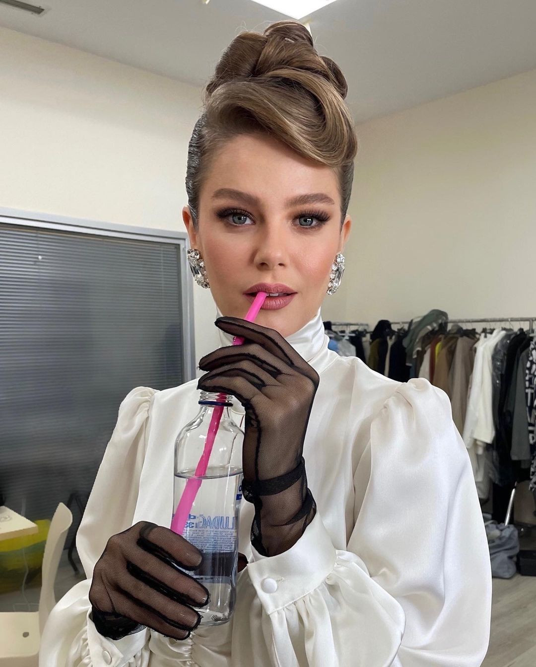 Burcu Biricik Camdaki Kız dizisinden ayrılıyor mu?