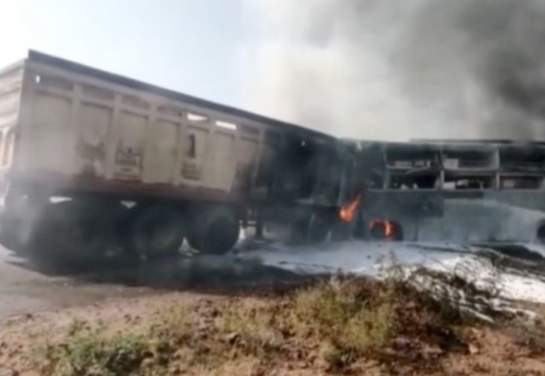 Hindistan'da feci kaza! &Ccedil;ok sayıda &ouml;l&uuml; ve yaralı var