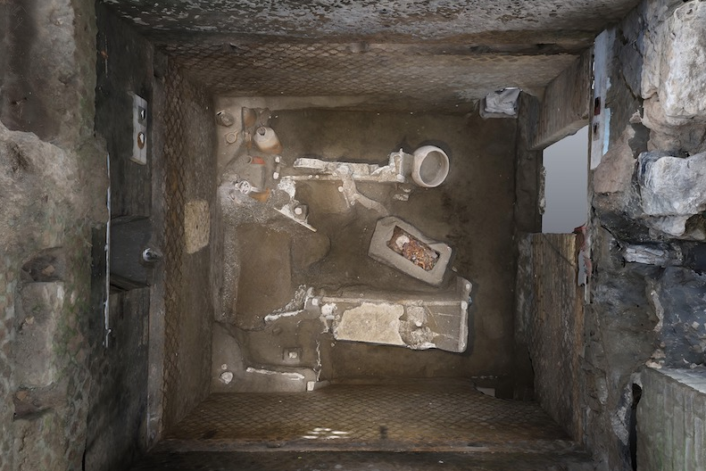 Pompei'de tarihe ışık tutacak keşif: Arkeologlar 'köle odası' buldu