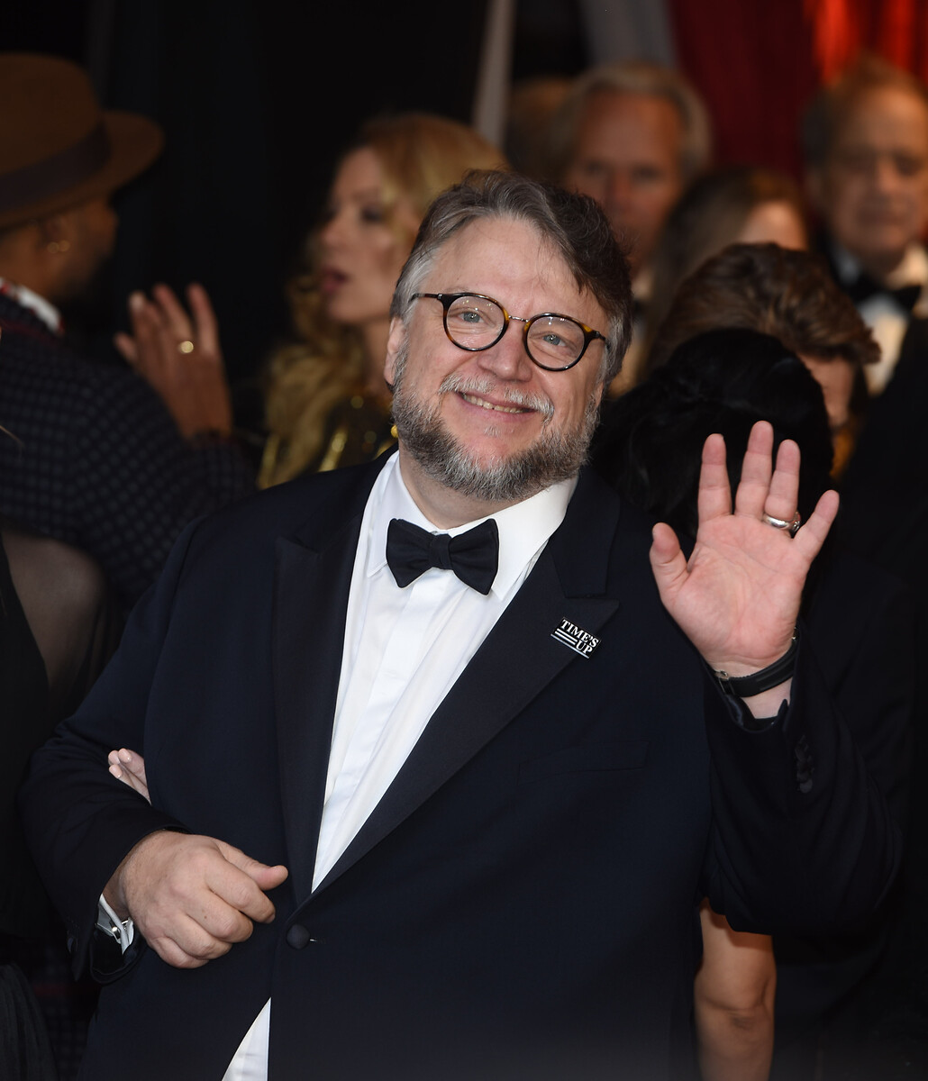  D&uuml;nyaca &uuml;nl&uuml; y&ouml;netmen Guillermo del Toro evlendiğini a&ccedil;ıkladı