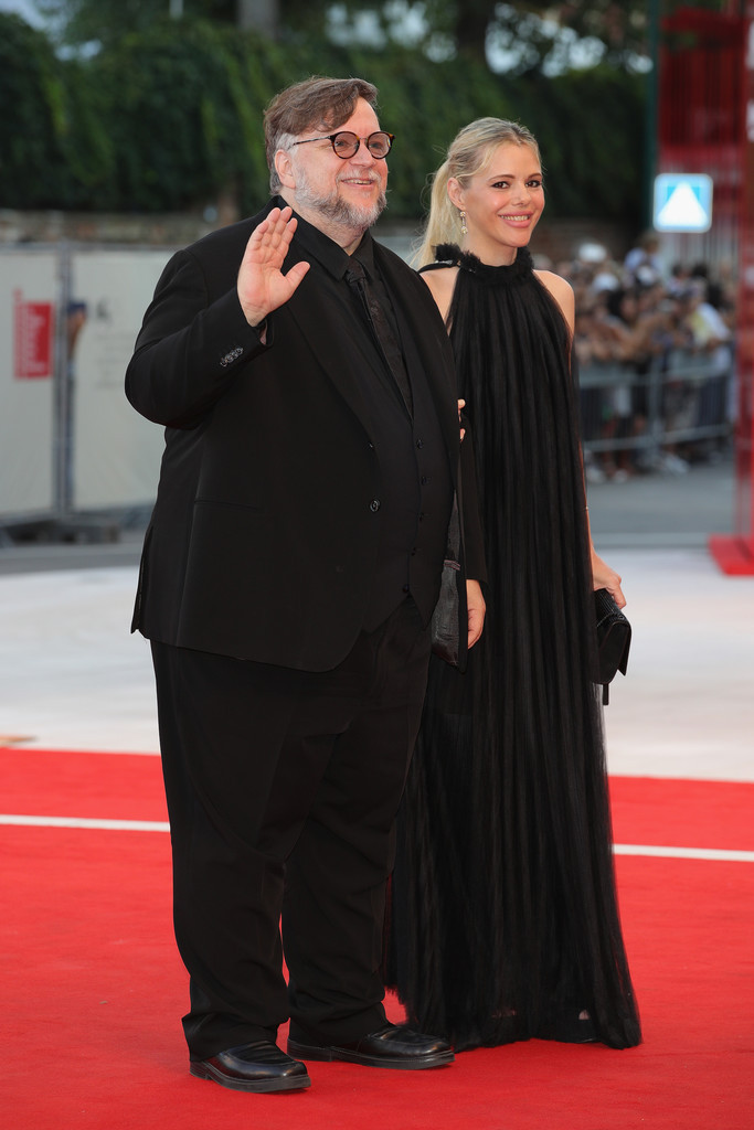 D&uuml;nyaca &uuml;nl&uuml; y&ouml;netmen Guillermo del Toro evlendiğini a&ccedil;ıkladı