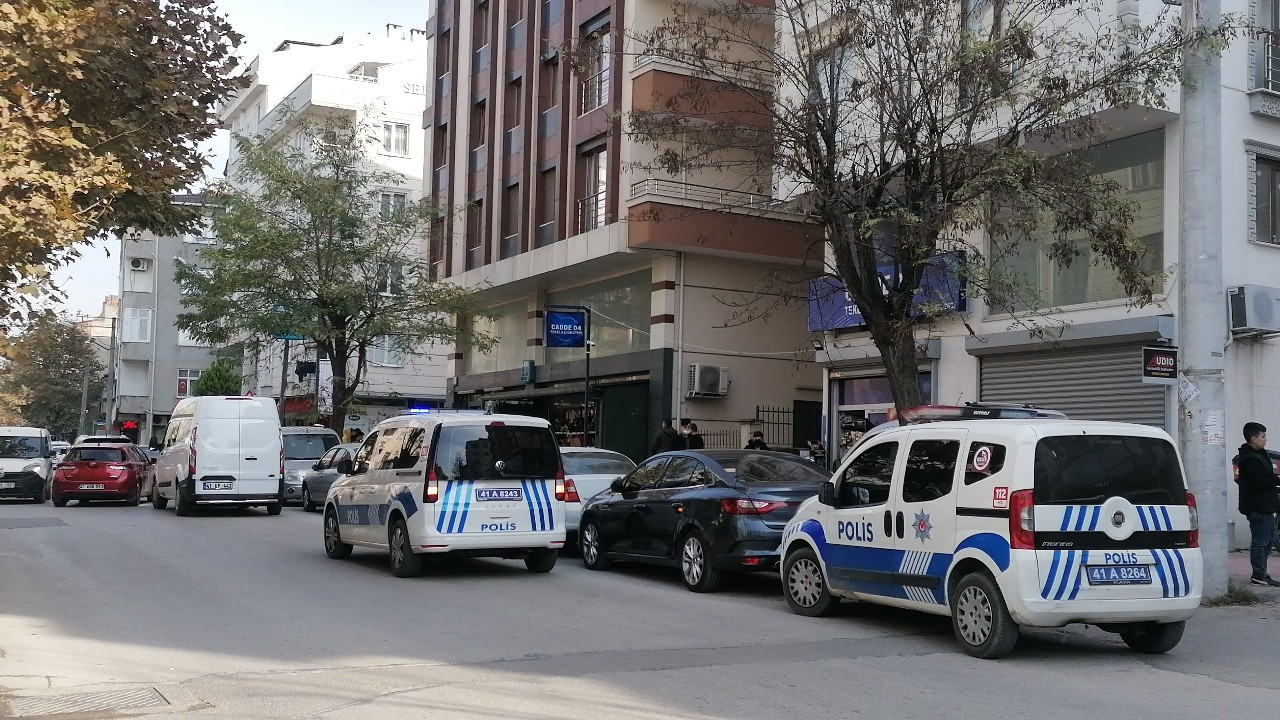 Markette akılalmaz olay! Konuşma talebi reddedilince kendini vurdu
