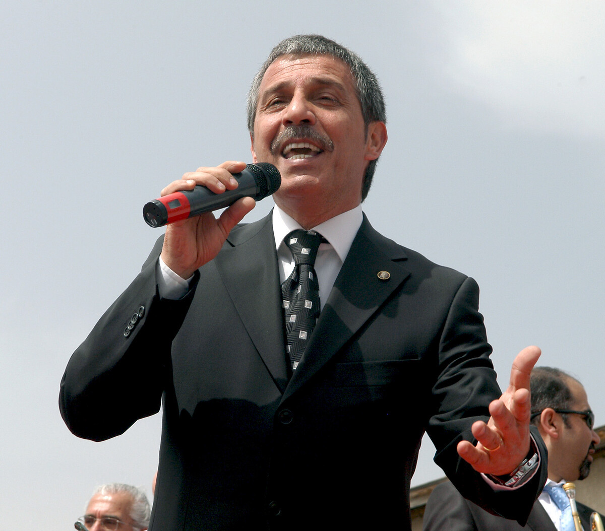 &Uuml;nl&uuml; sanat&ccedil;ı Ercan Turgut hayatını kaybetti