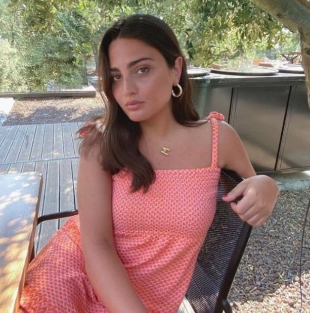 Sibel Can ile Hakan Ural'ın kızları Melisa Ural sevgilisi Alaattin Kadayıfçıoğlu ile evleniyor