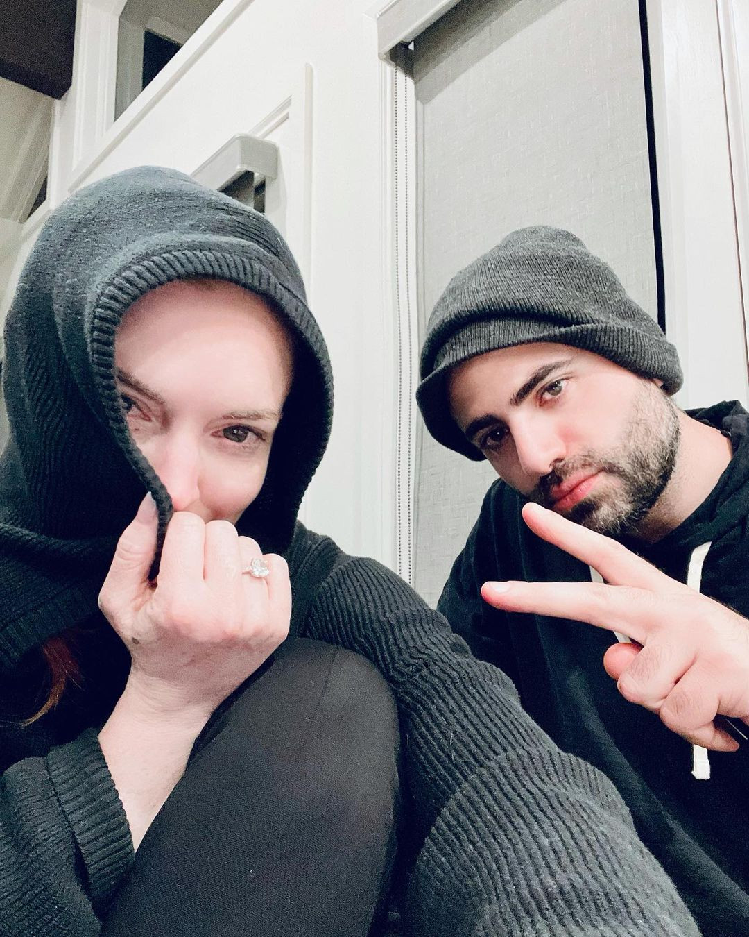 Oyuncu Lindsay Lohan nişanlandığını duyurdu