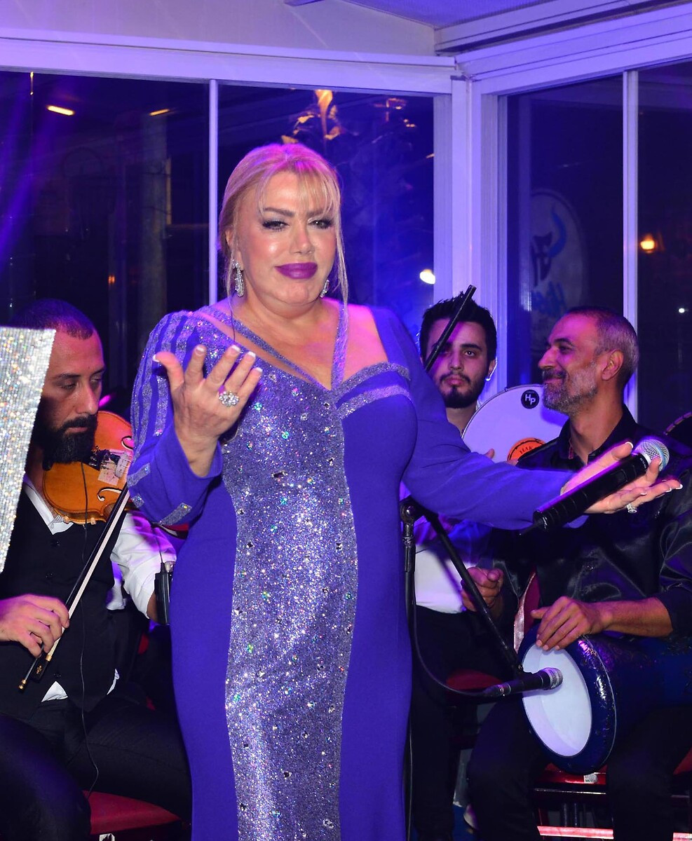 Şarkıcı Mine Koşan'dan sevenlerine kötü haber! Hastalığını bu sözlerle duyurdu