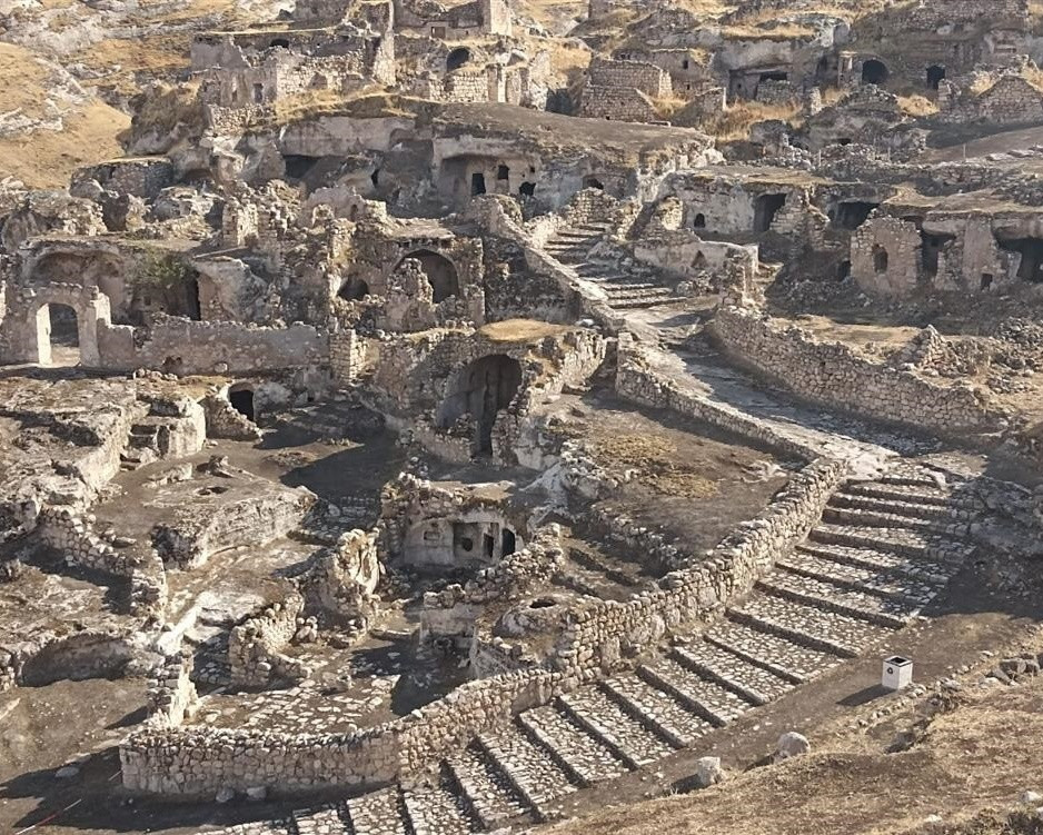 Batman'daki Hasankeyf Kalesi yeniden turizme a&ccedil;ıldı