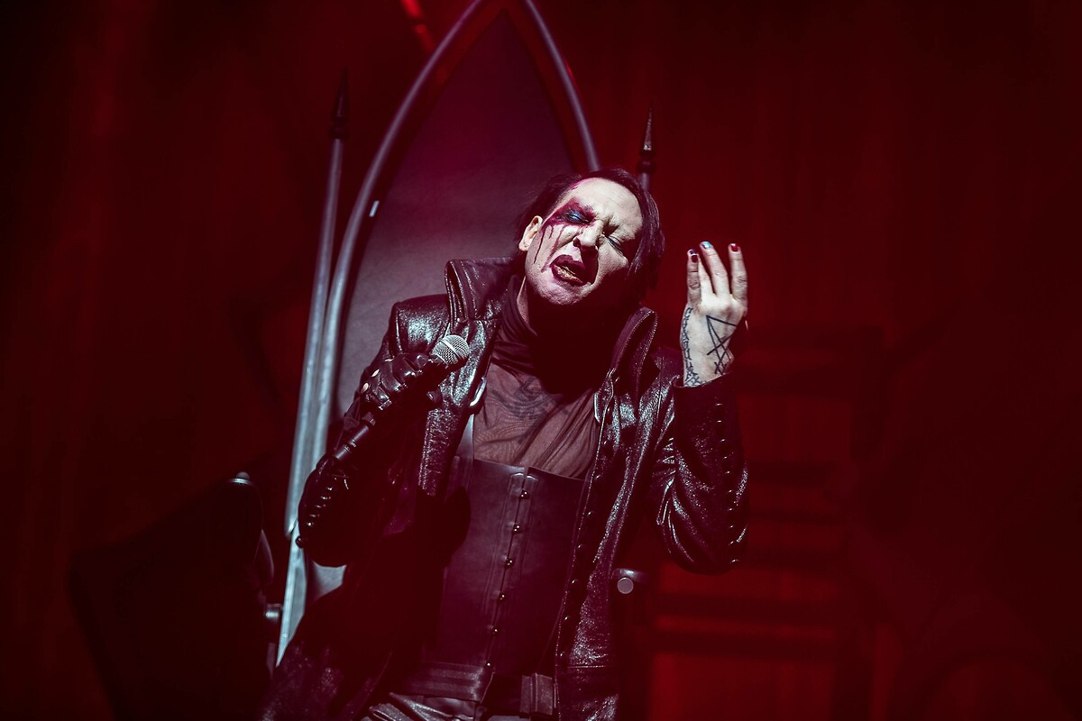 Cinsel saldırıyla suçlanan Marilyn Manson’un Grammy adaylığı düşürüldü