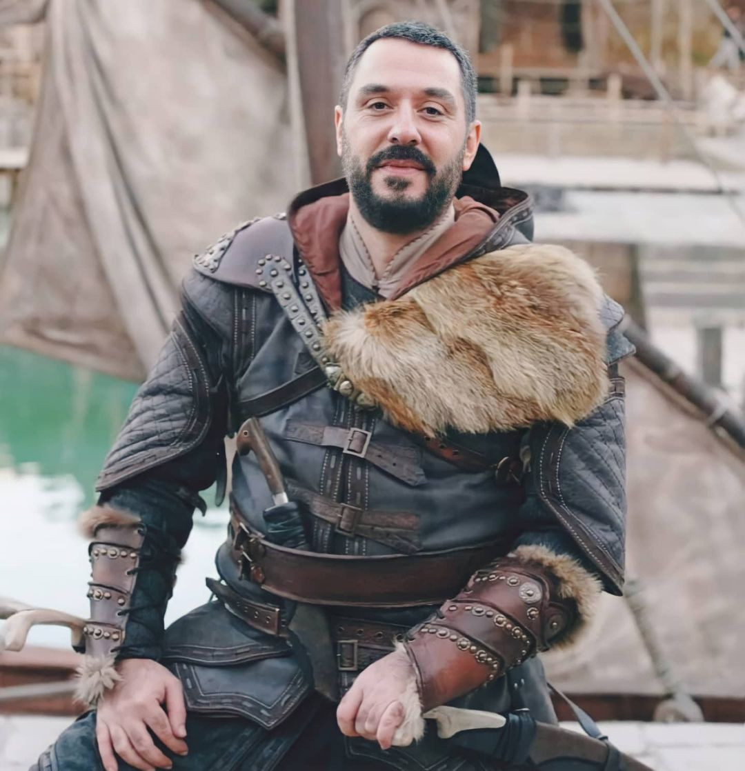 Eşkıya Dünyaya Hükümdar Olmaz’ın Behzat Façalı'sı Emir Benderlioğlu 'Barbaroslar Akdeniz’in Kılıcı'nın kadrosuna dahil oldu