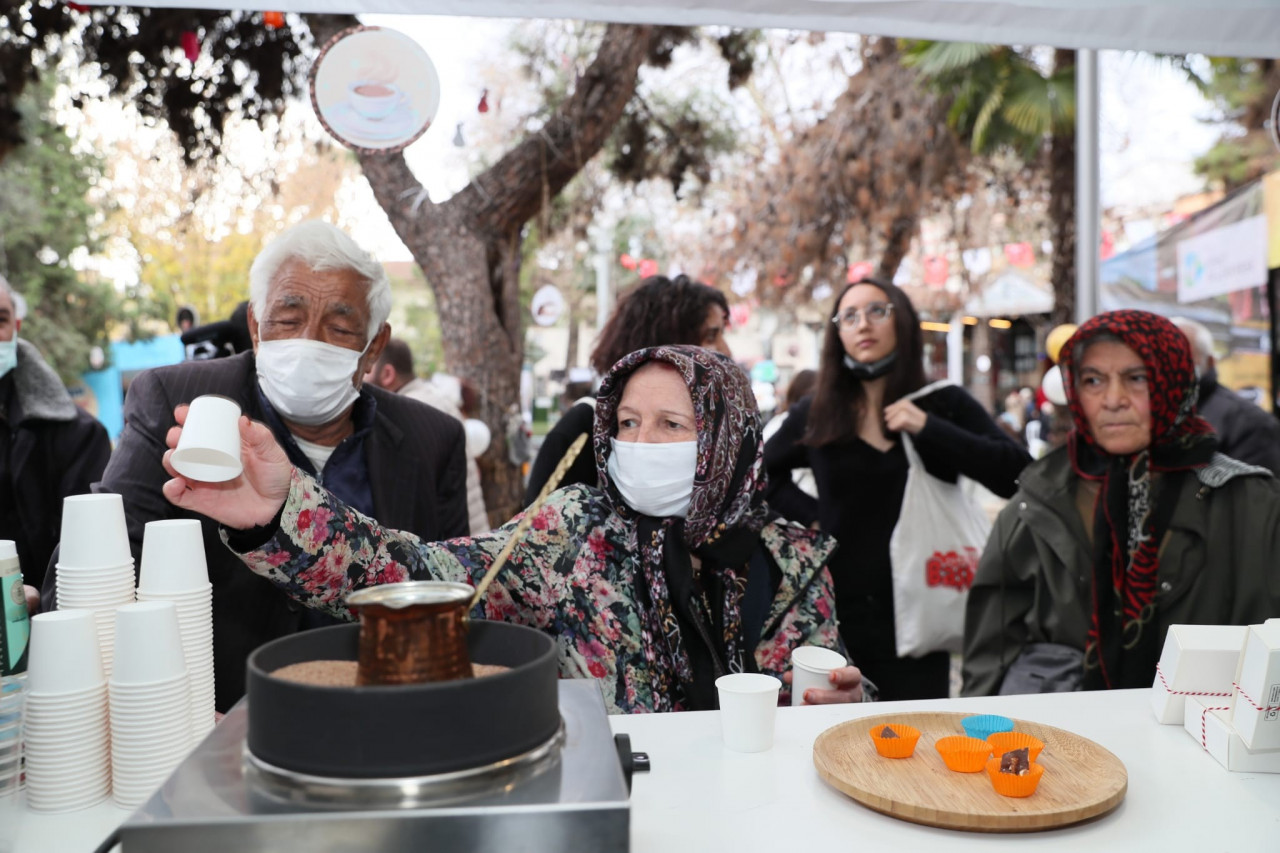 5 Aralık D&uuml;nya T&uuml;rk Kahvesi&rsquo;ne &ouml;zel &ldquo;&Ccedil;ekirdekten Fincana T&uuml;rk Kahvesi Sergisi&rdquo; 