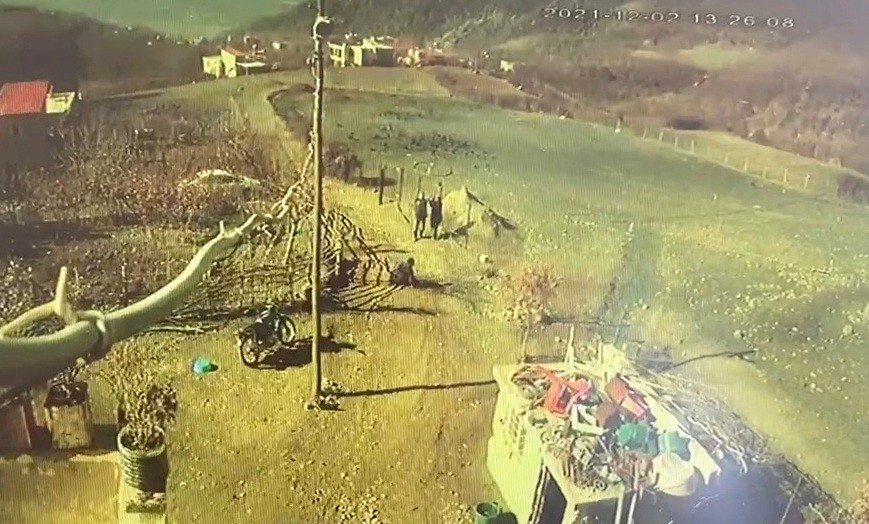 Emekli polis memuru Süleyman C.’nin yeğeni İlyas Kütük’ü öldürdüğü anlar kamerada