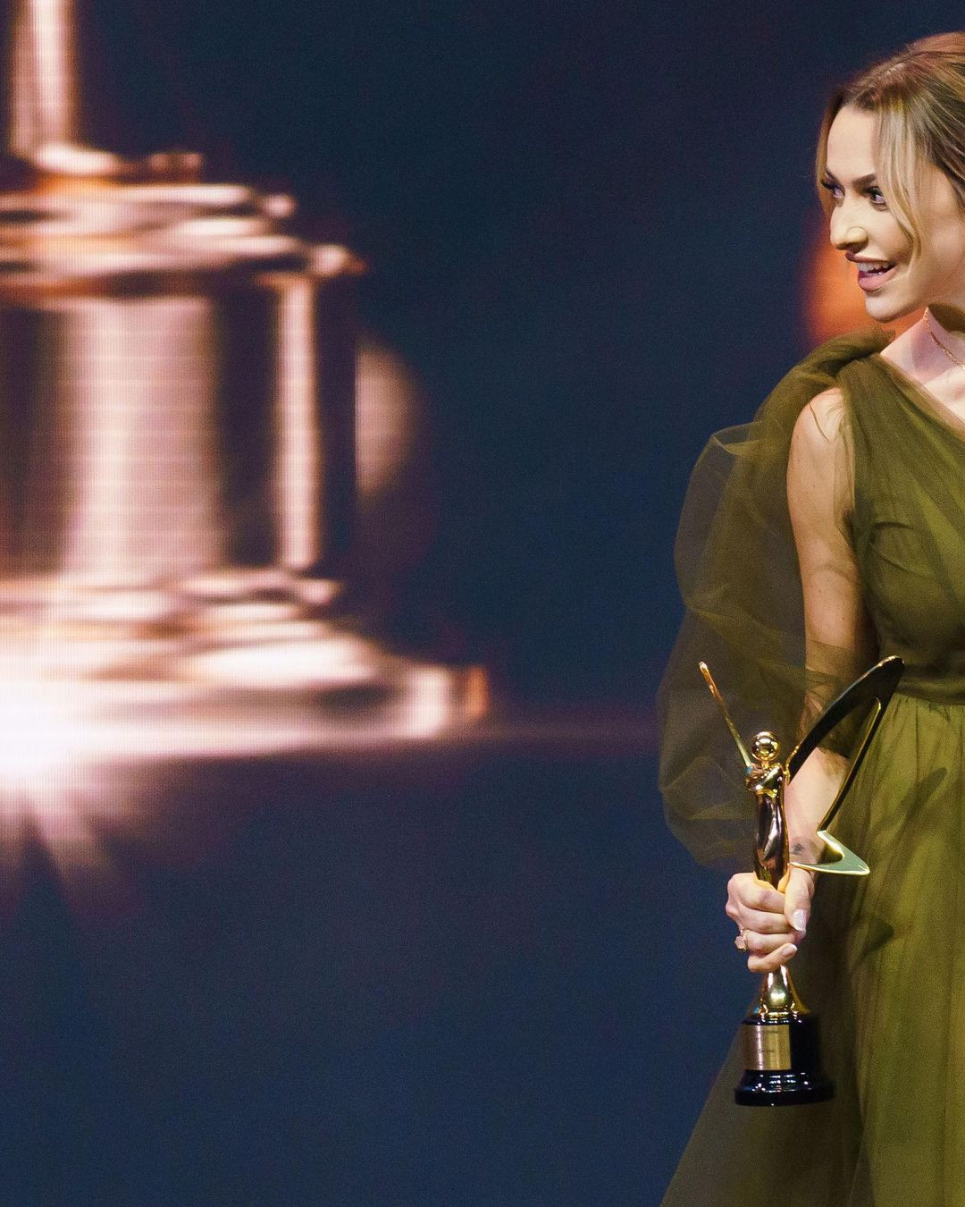 Gülşen'den 'En İyi Kadın Şarkıcı' seçilen Hadise'ye olay gönderme